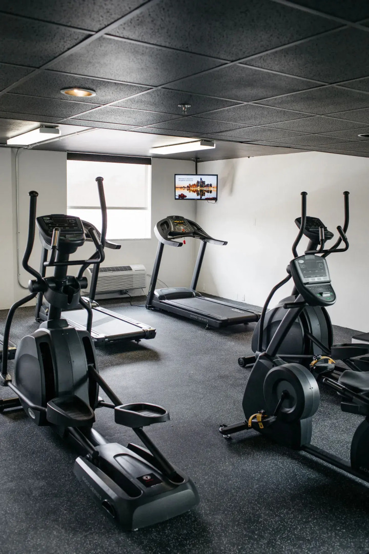 Trumbull and Porter Hotel