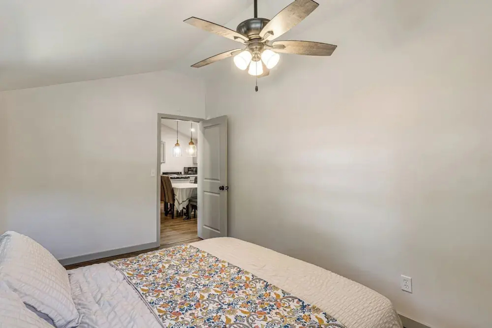 Steps to Water: Lake of the Ozarks Getaway