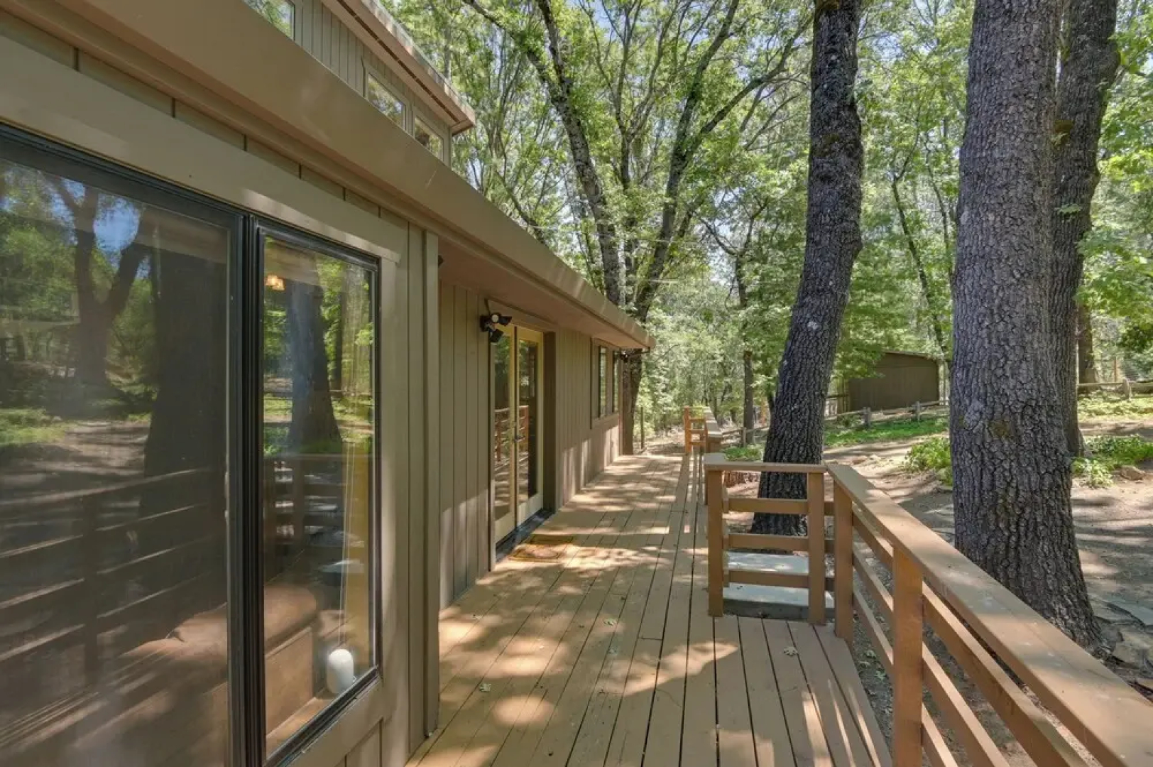 Welcoming Cole Ridge Chalet in Kelseyville!