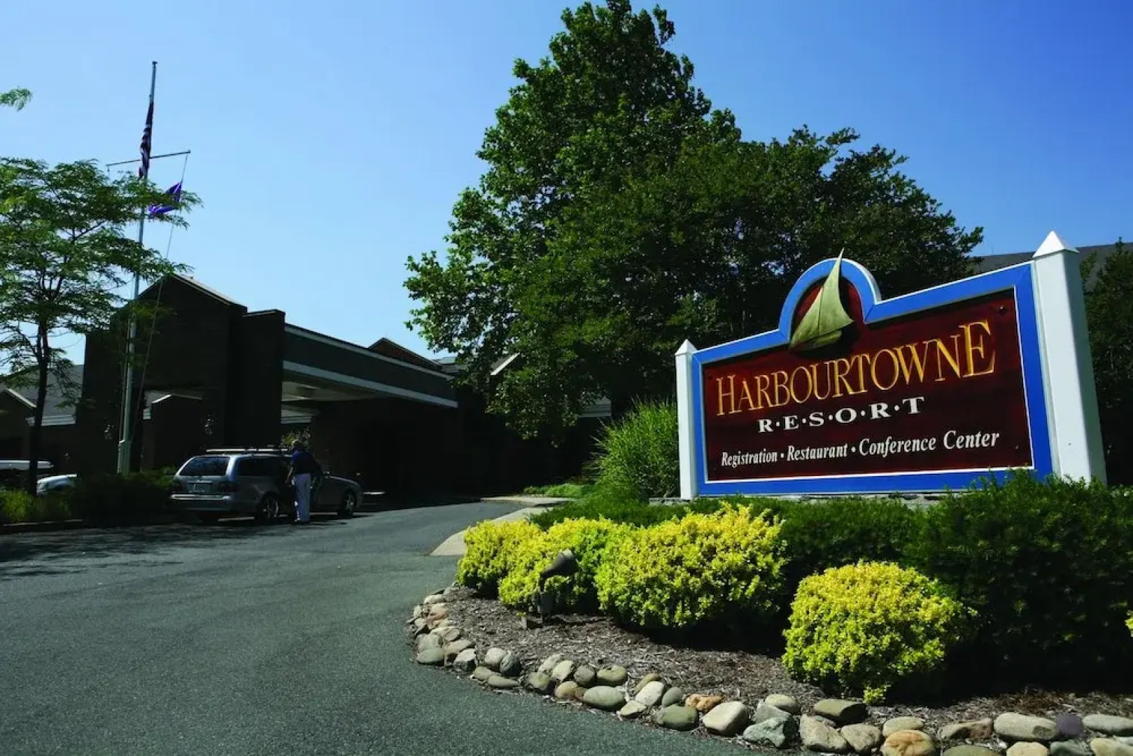 Harbourtowne Golf Resort