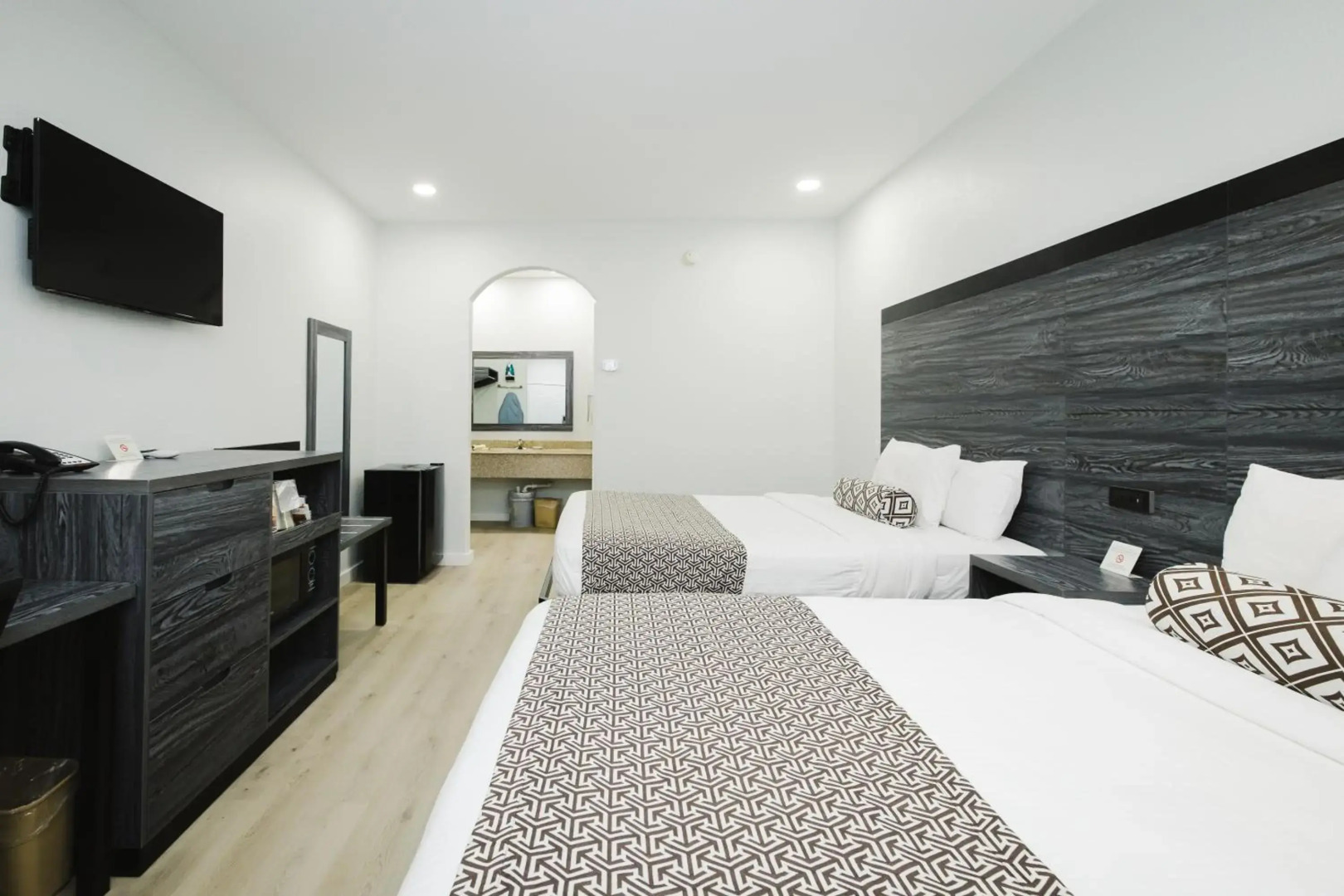 Sapphire Inn and Suites