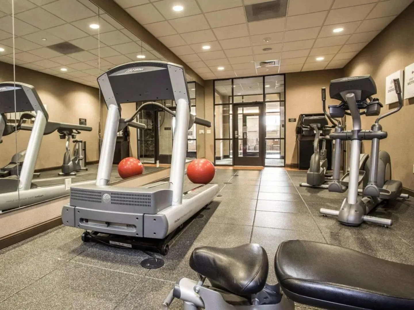 Comfort Suites Huntersville near Lake Norman