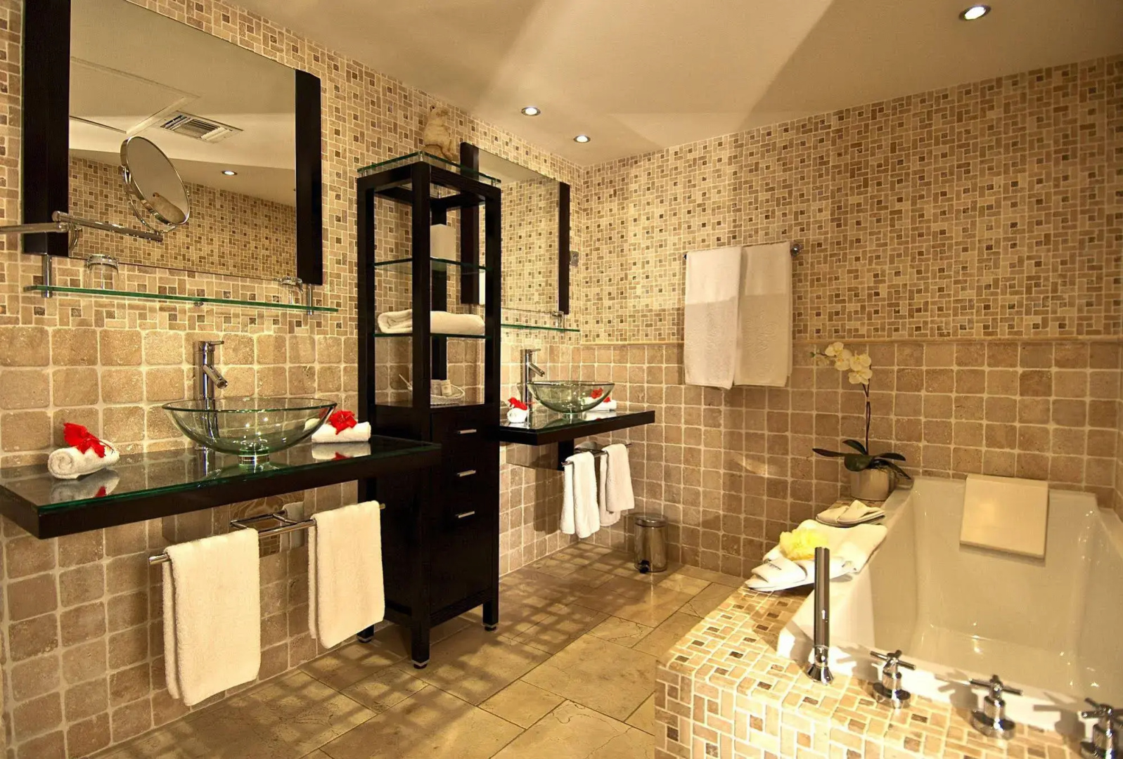 Le Domaine Anse Marcel Beach Resort