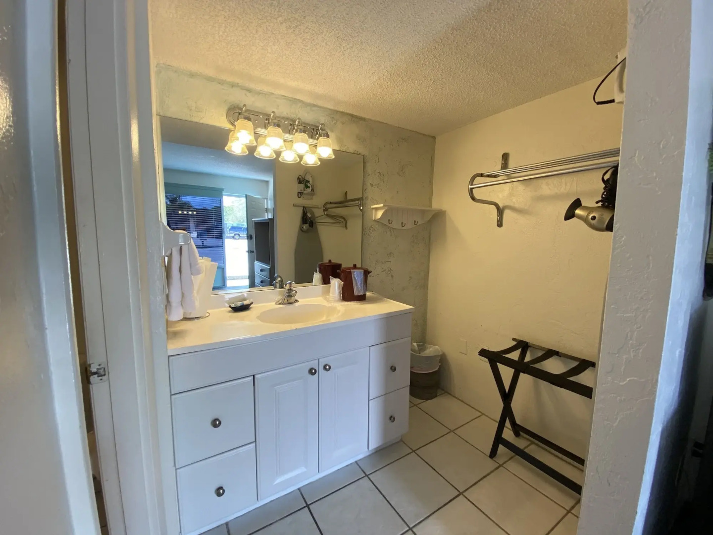 Bonita Beach Inn and Suites