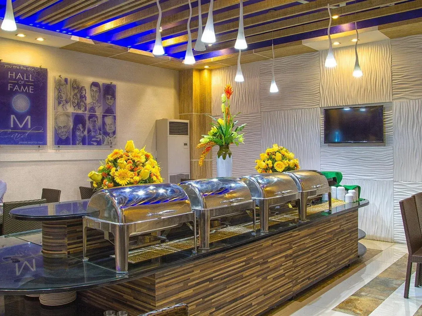 Hotel DreamWorld North EDSA