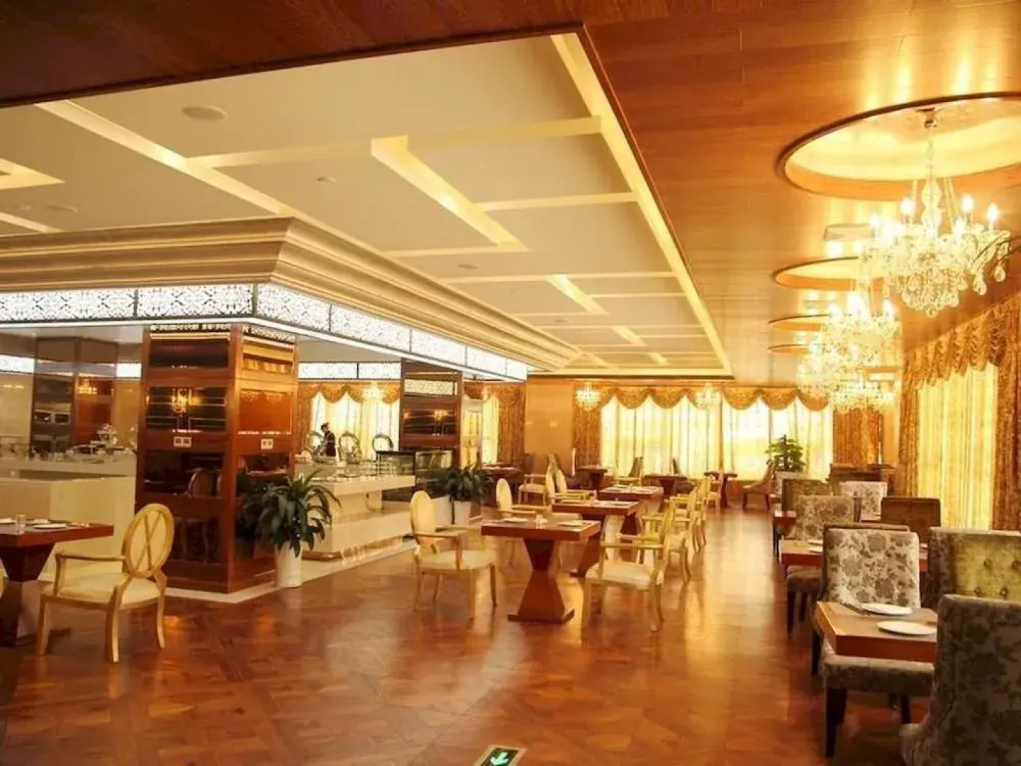 Baisheng Hotel