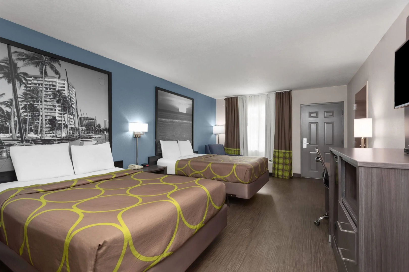 Super 8 by Wyndham Dania/Fort Lauderdale Arpt