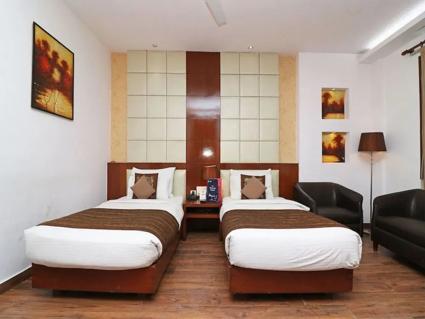 OYO 1574 Hotel Abhinandan