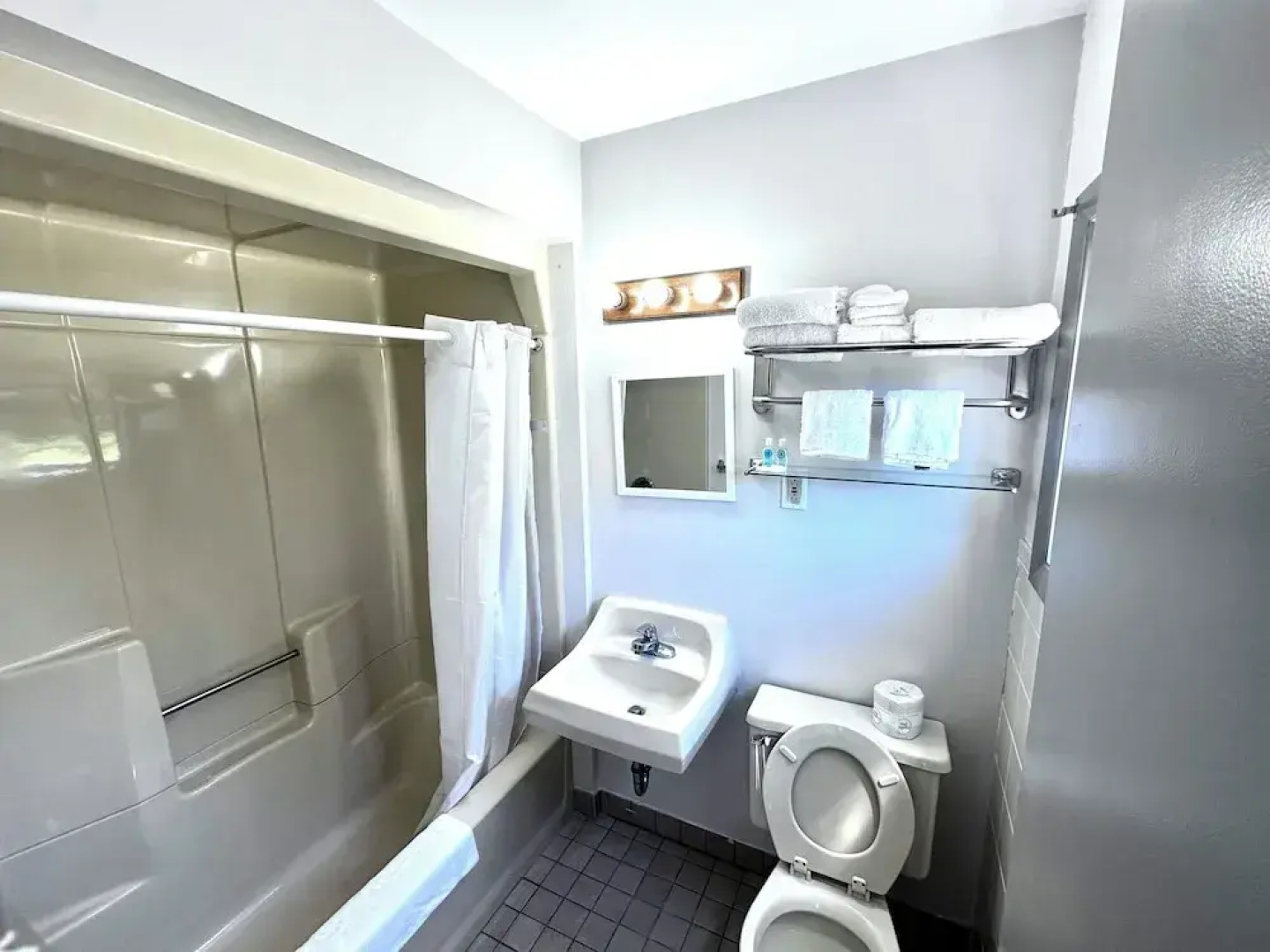 Budget Host Inn Manistique