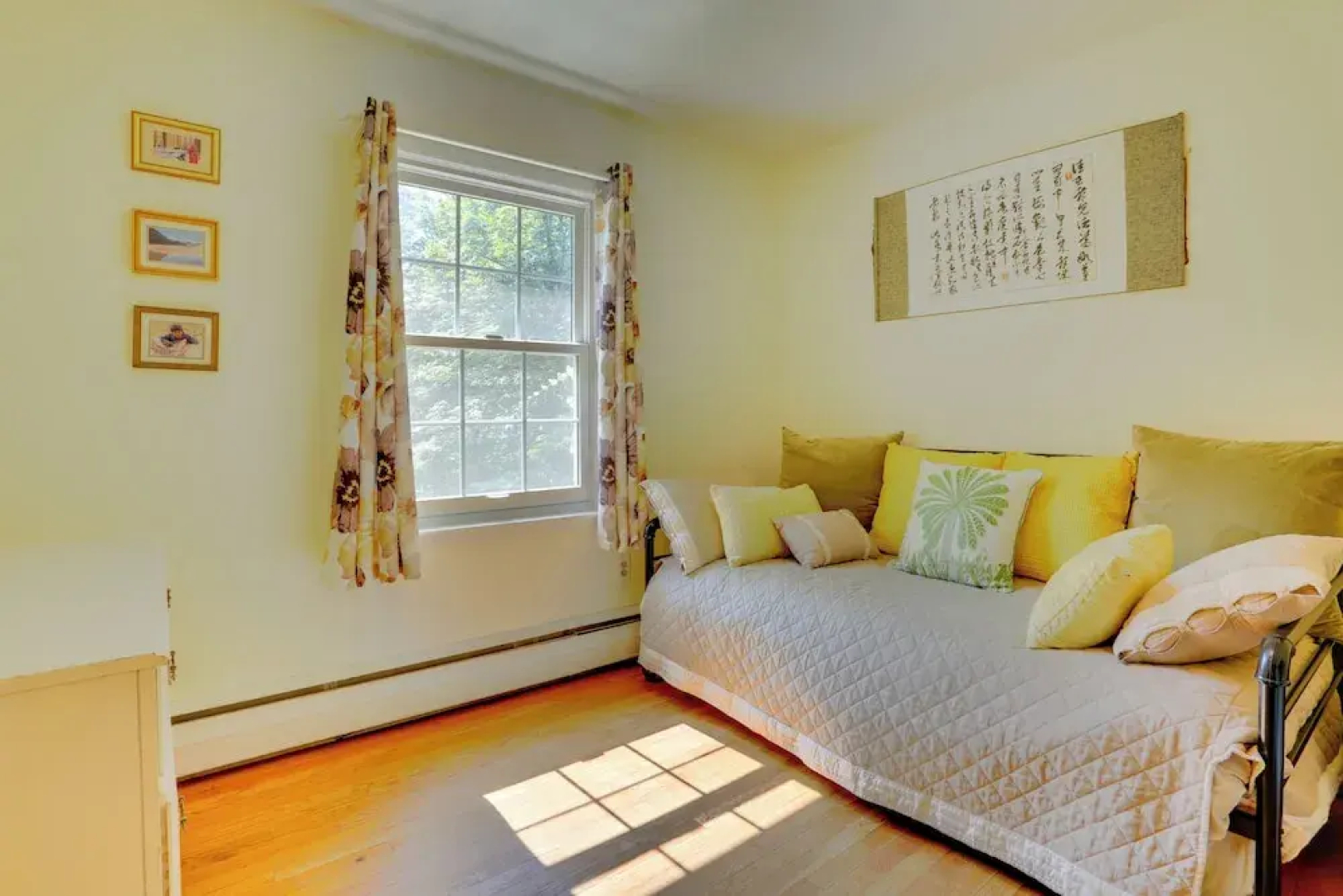 Woodstock Getaway w/ Hot Tub ~ 2 Mi to Dtwn!