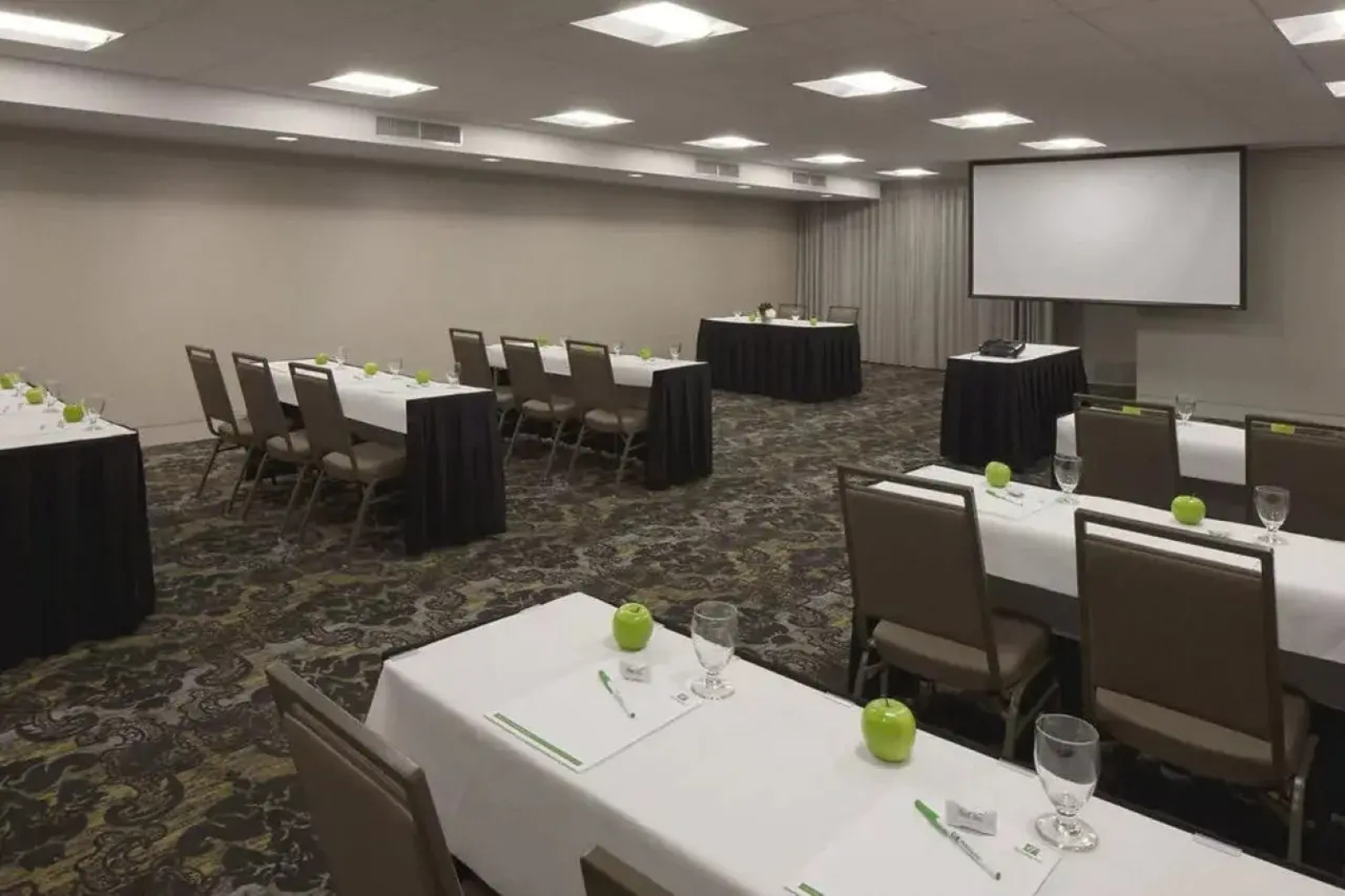 Holiday Inn New Orleans - Downtown Superdome by IHG