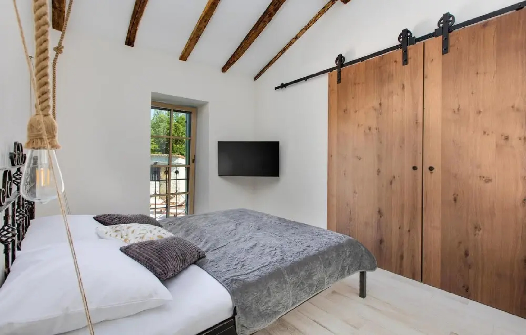 Awesome Home in Malinska With Outdoor Swimming Pool, Wifi and 3 Bedrooms