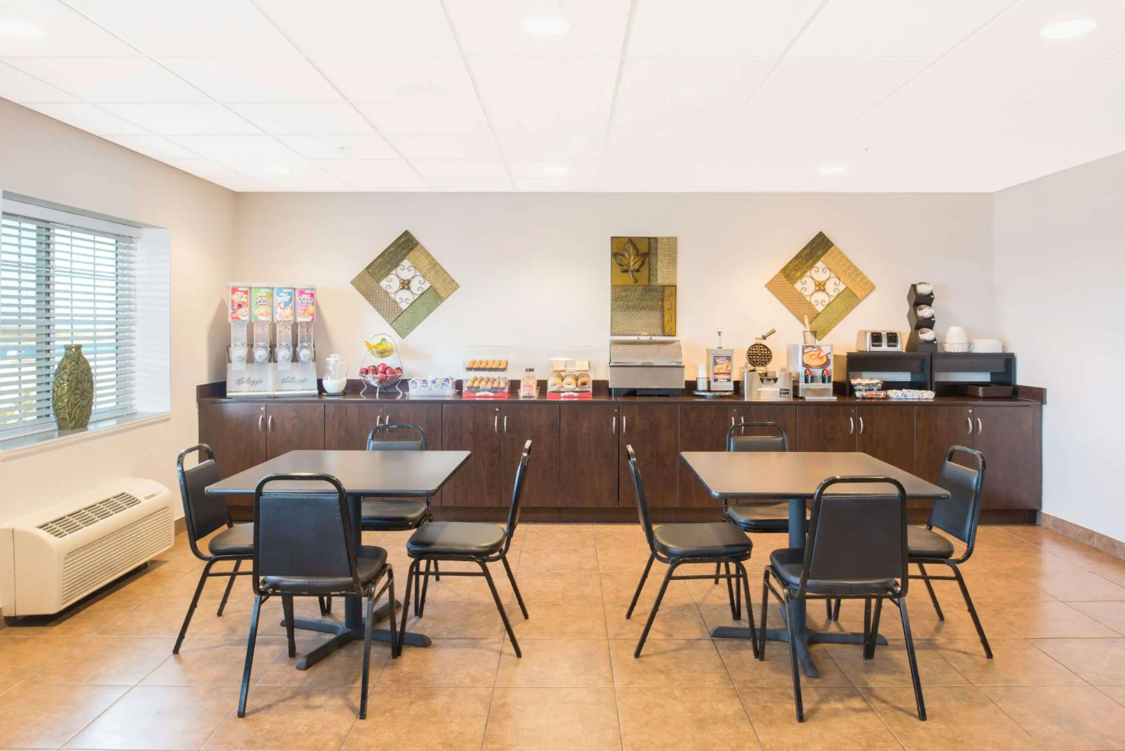 Microtel Inn & Suites by Wyndham Quincy Downtown/River Area