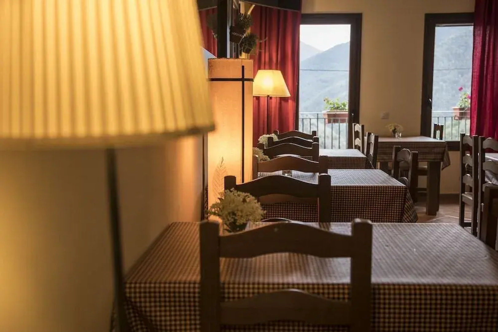 Abadia De Montenartro Hostel