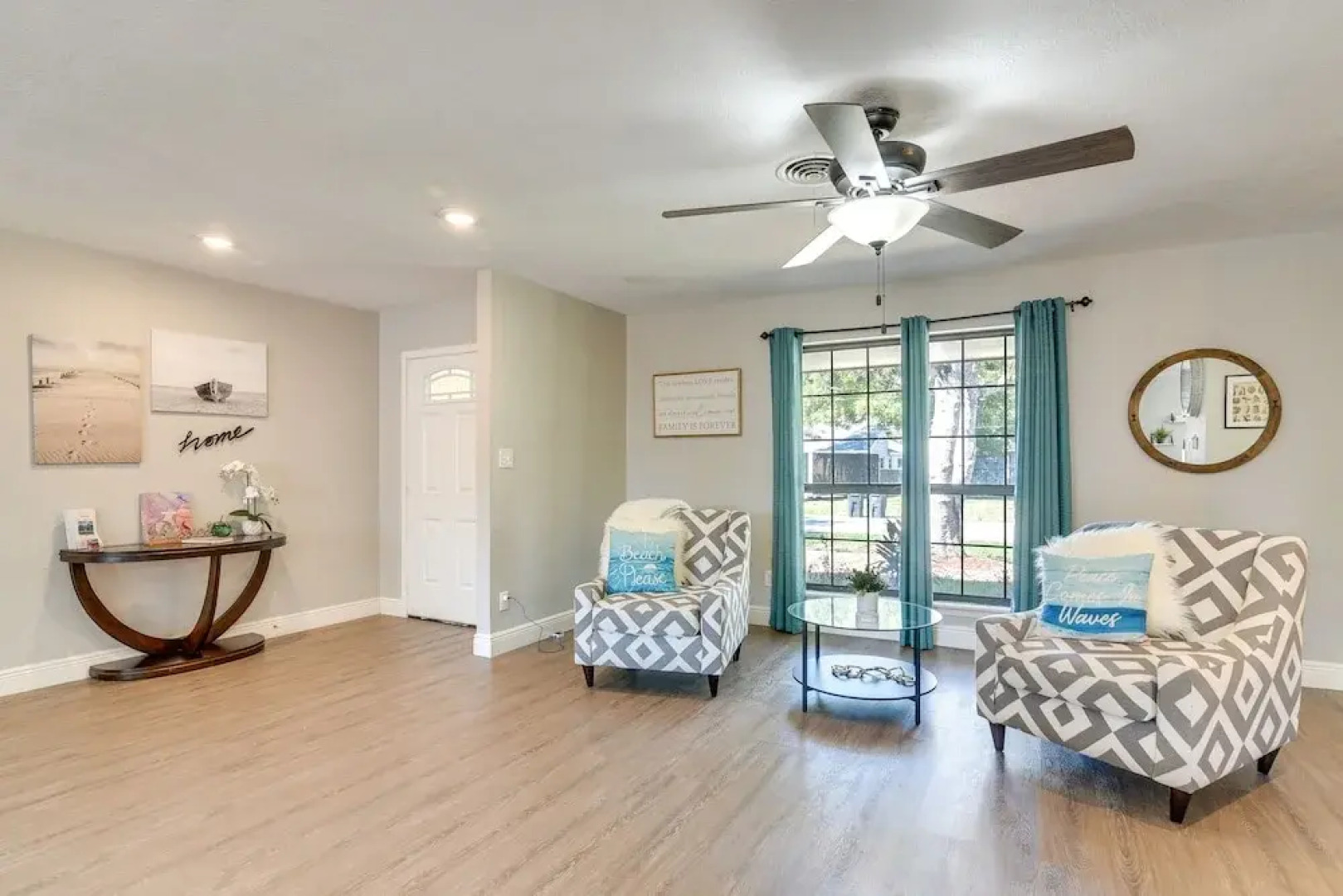 Seabrook Getaway: 5 Mi to Nasa Control Center!