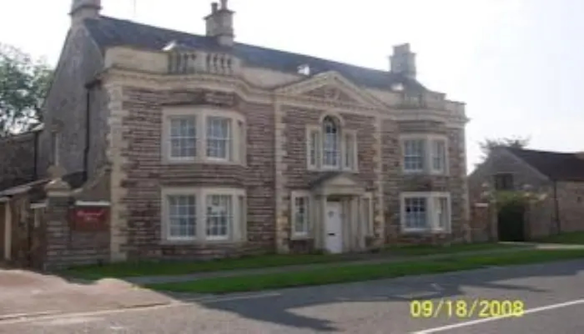 Rounceval House Hotel