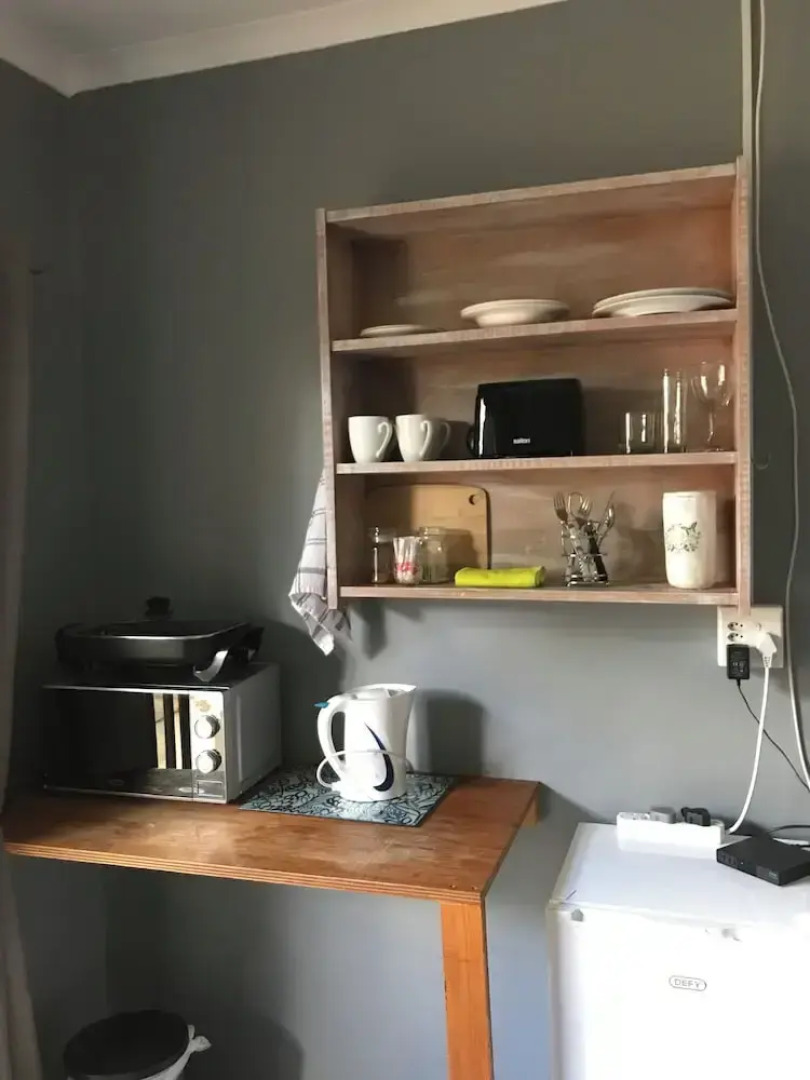 28 La Rochelle Bed & Breakfast