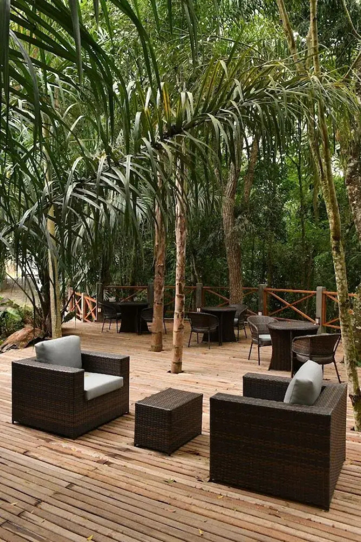 Chão De Folhas Pousada