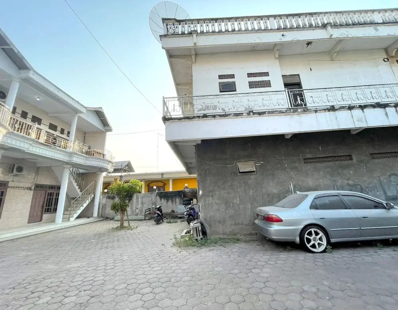 OYO Life 93083 Nova Jaya 3 Homestay Syariah