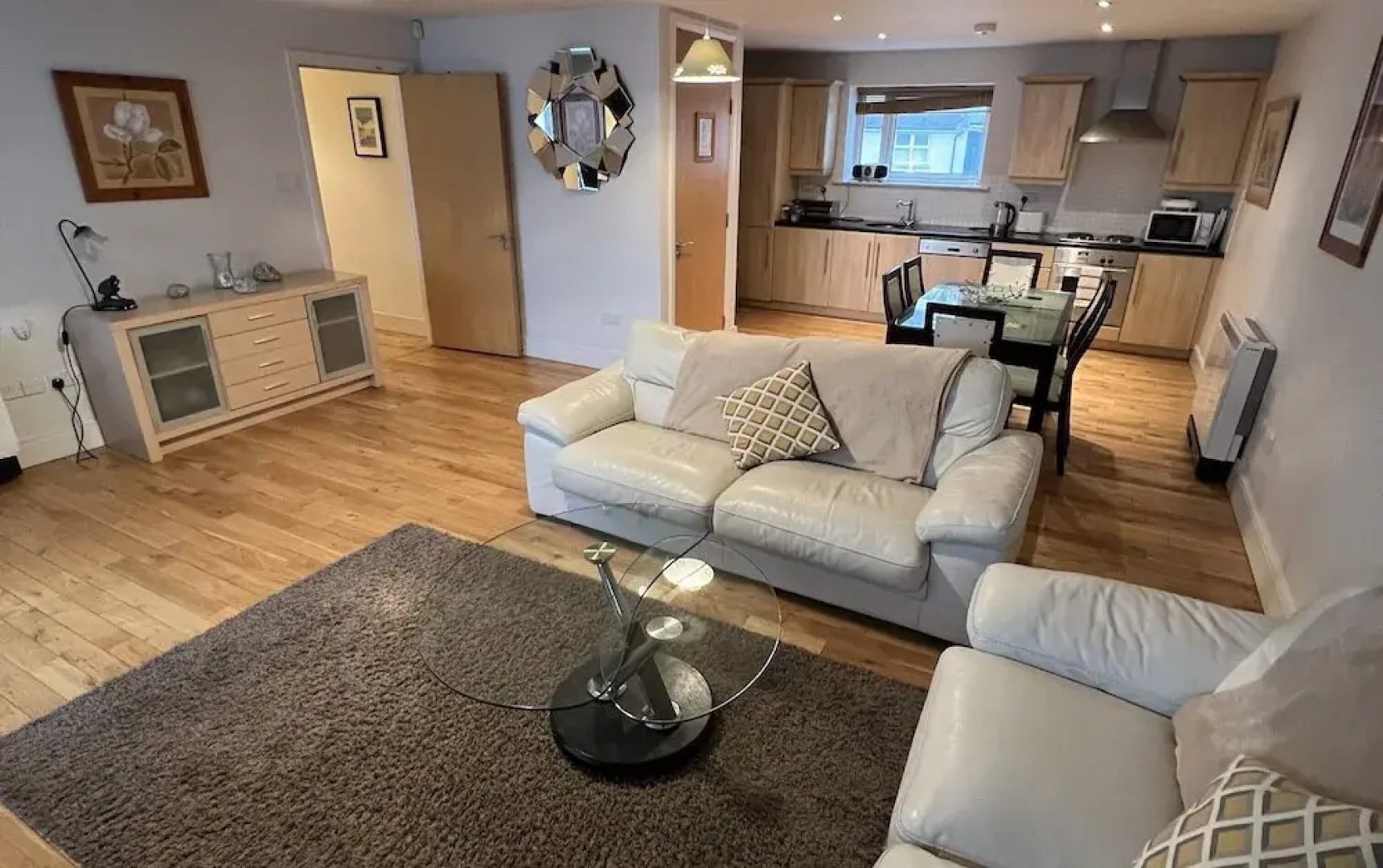 3 Bedroom Harbour View Apartment in Kinsale