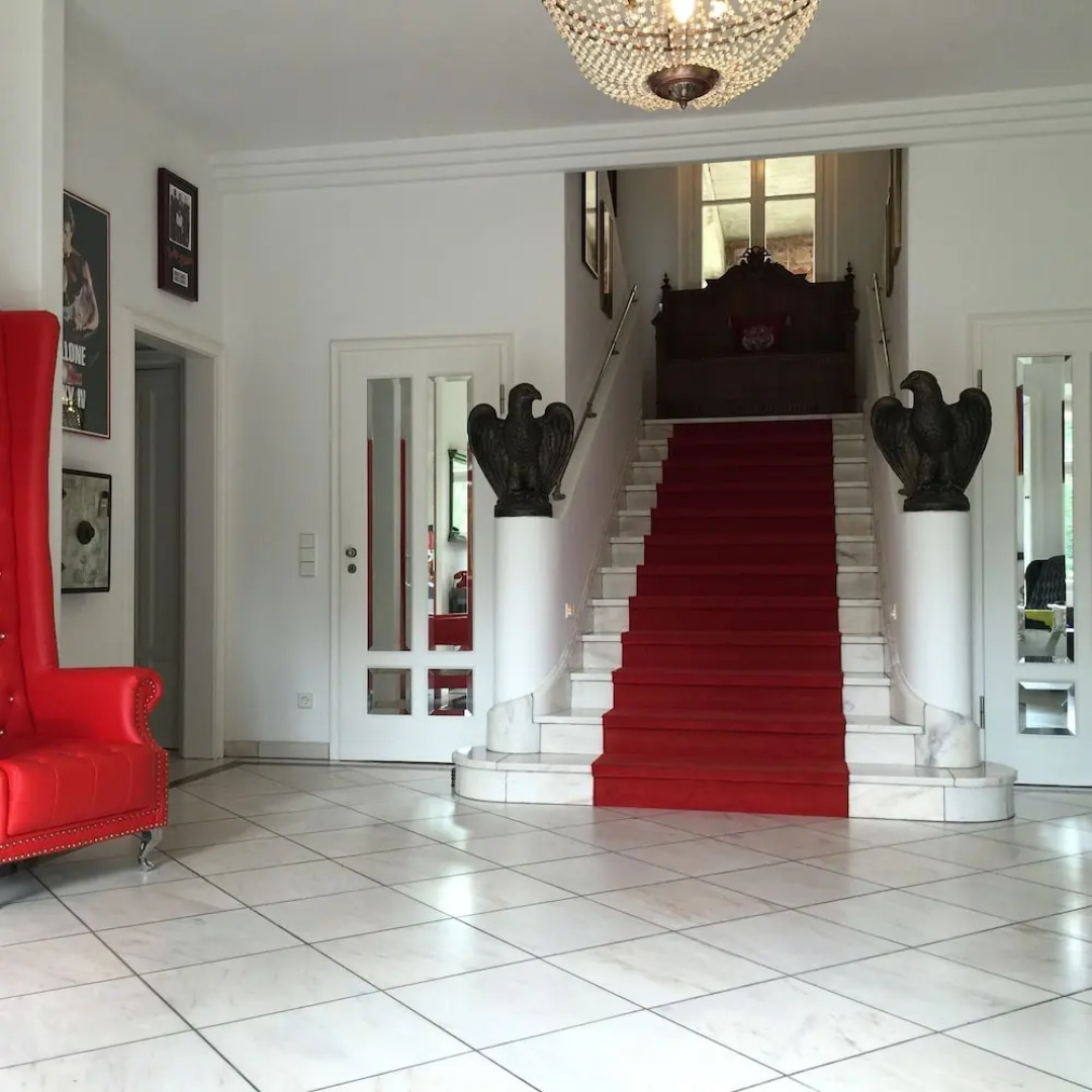 Bed & Breakfast Castle Hollywood