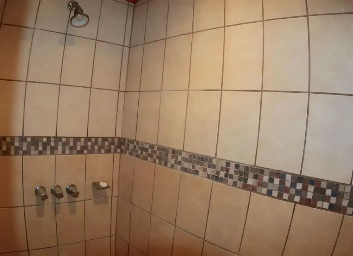 Hotel room-style ocean-view unit in Flamingo with pool