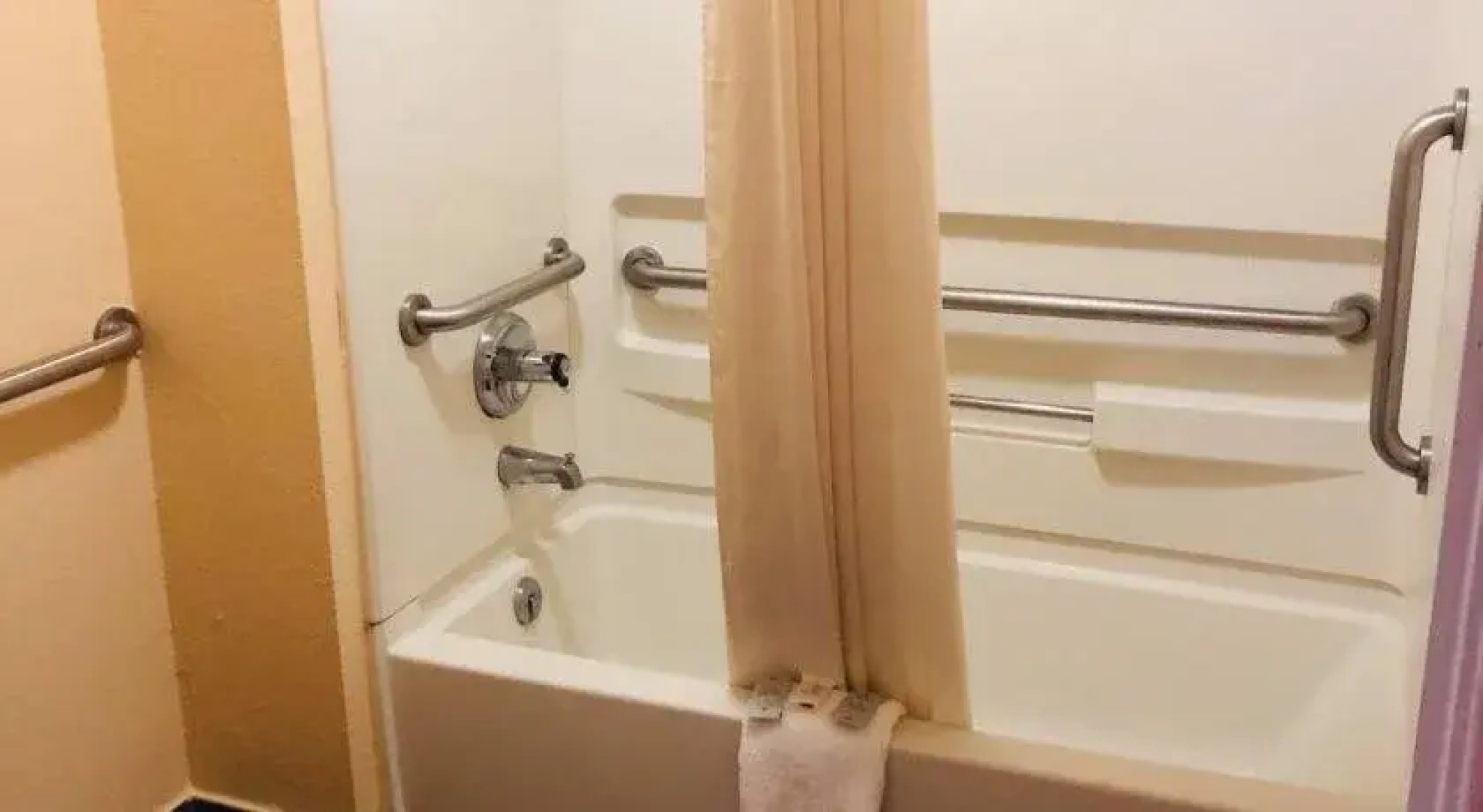 Key West Inn Chatsworth