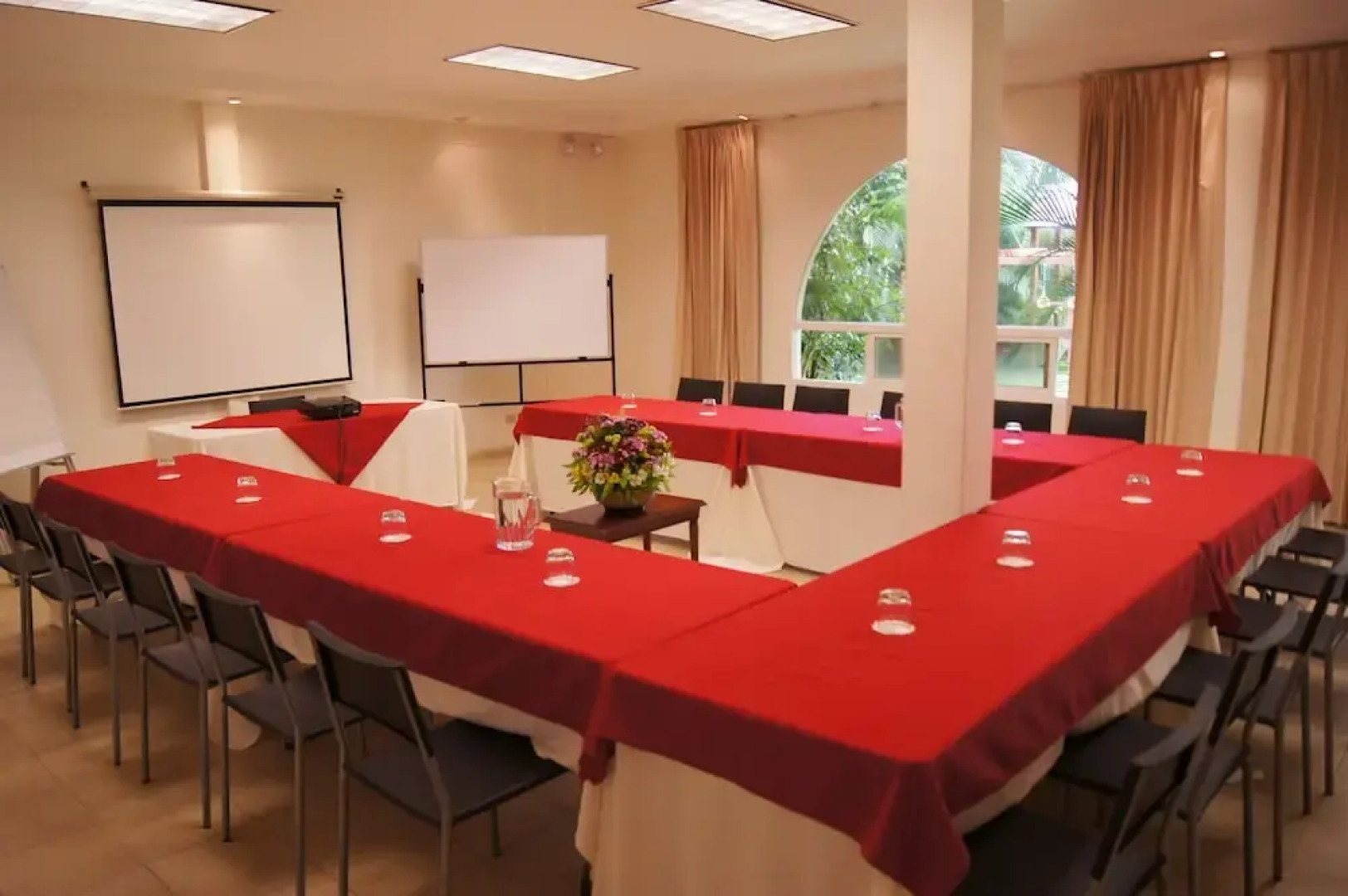 Villas Del Rio Luxury Suites