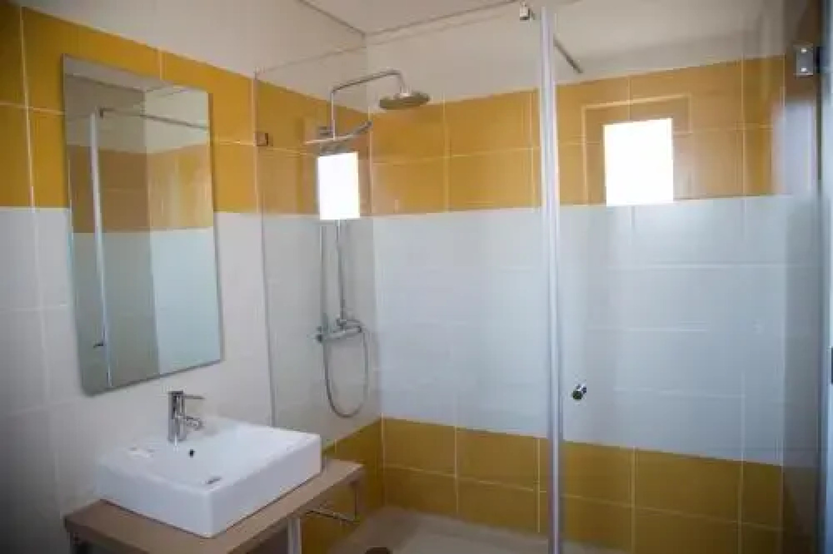 Tomas Guest House II