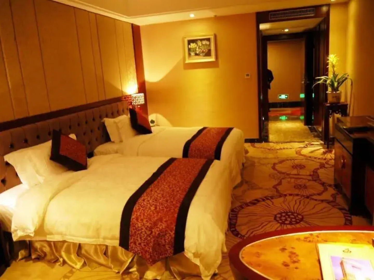 Golden International Holiday Hotel