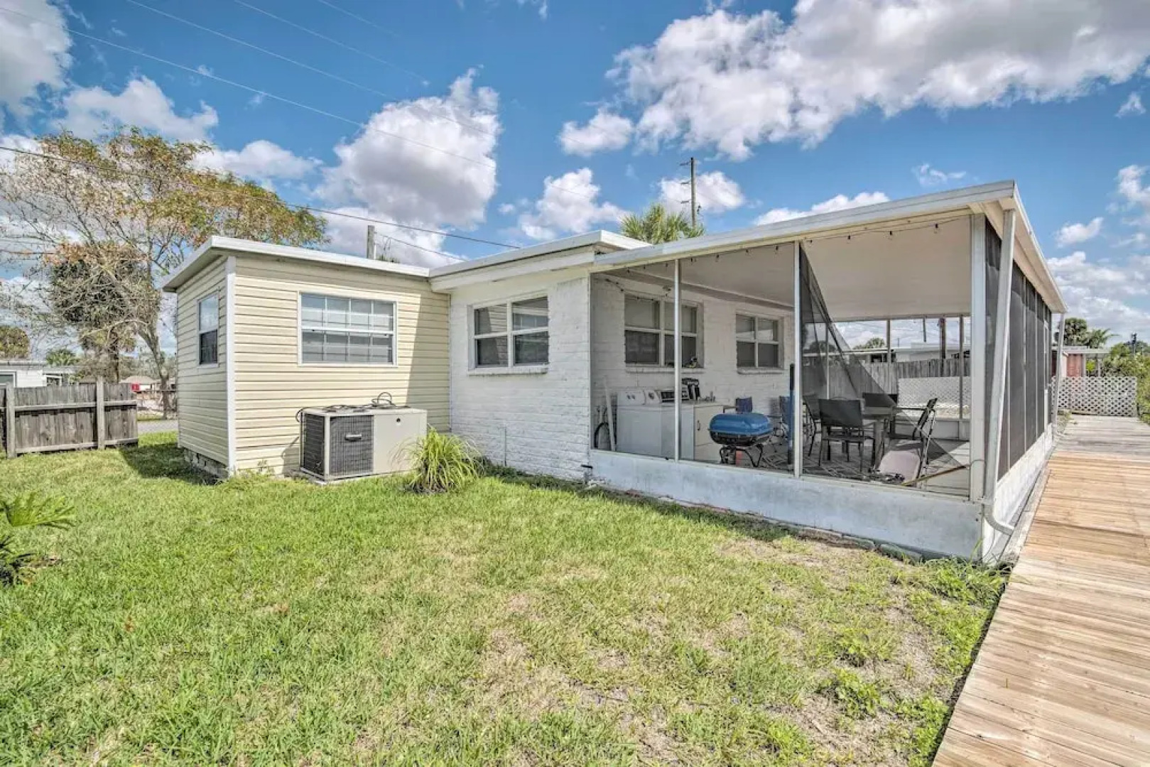 Sunny Hudson Escape w/ Gulf Views & Boat Dock