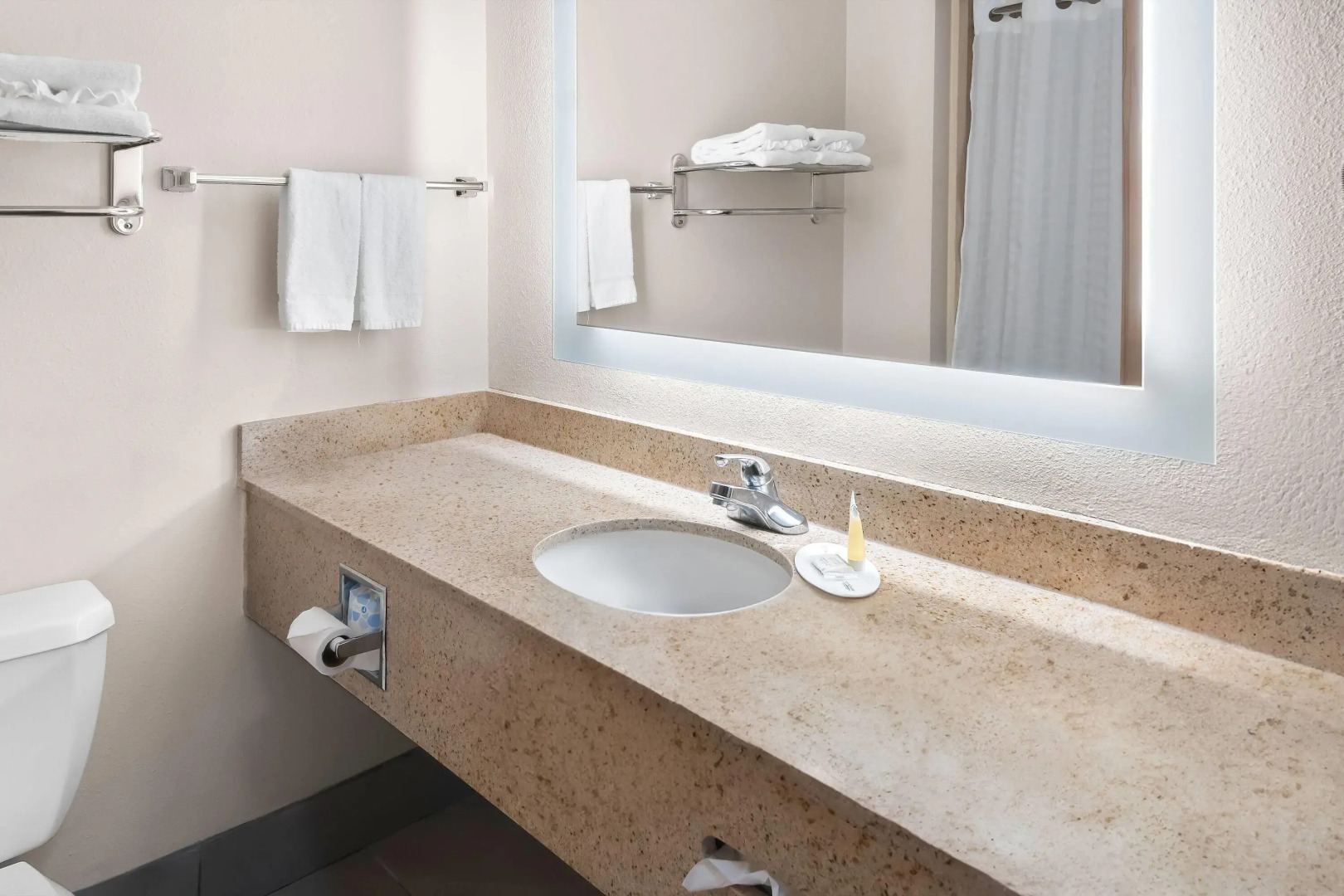 Super 8 by Wyndham Fort Worth Stockyards