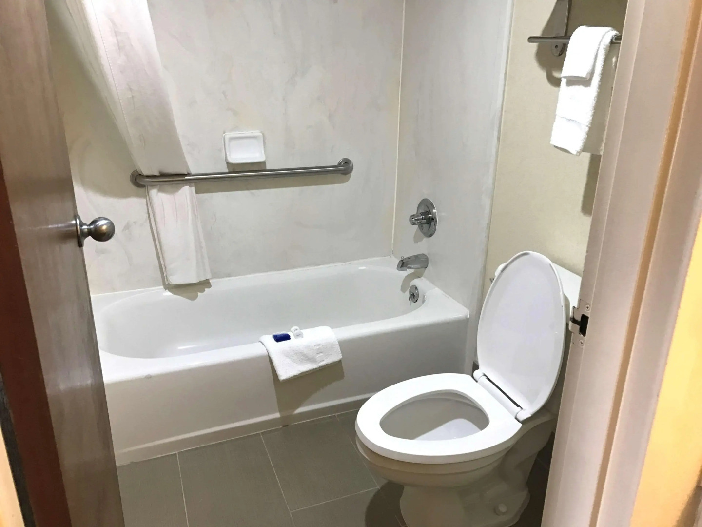 Best Western Inn & Suites