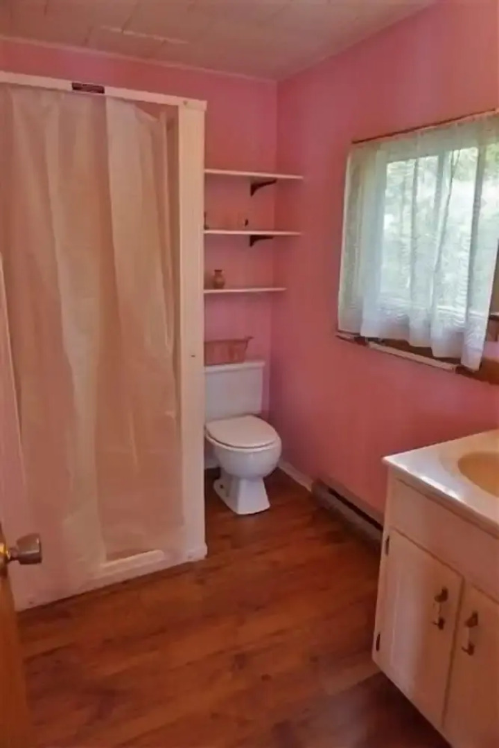 432 Weslemkoon Lake 4 Bedroom Cottage