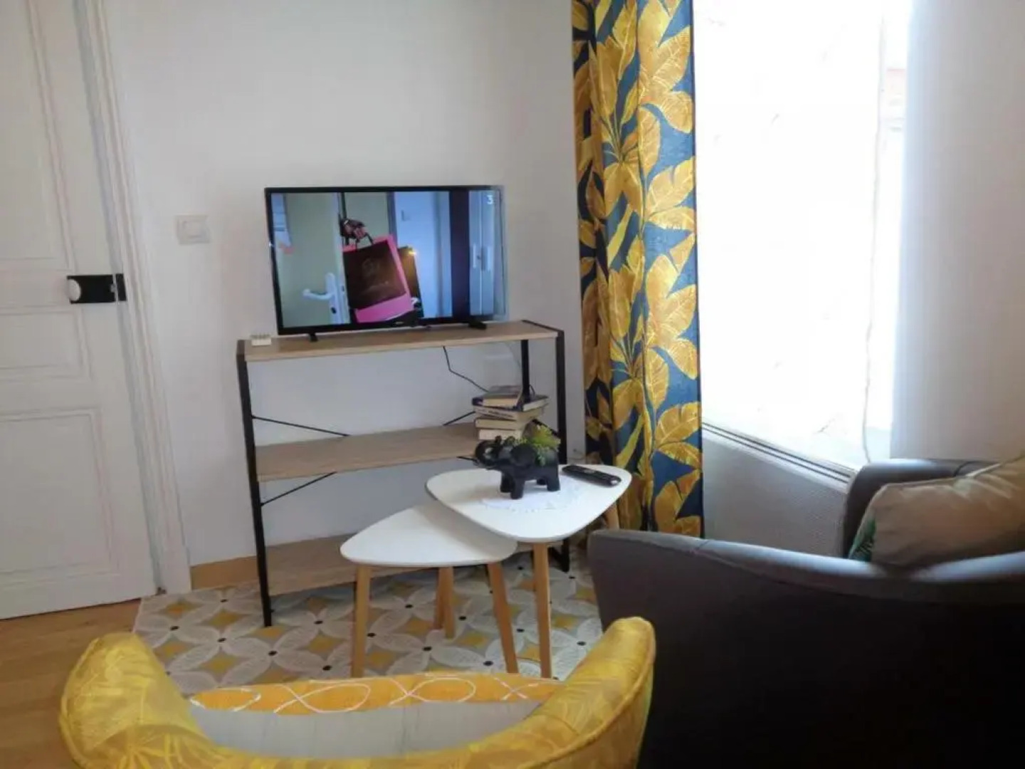 Gîte Roanne, 2 pièces, 2 personnes - FR-1-496-237