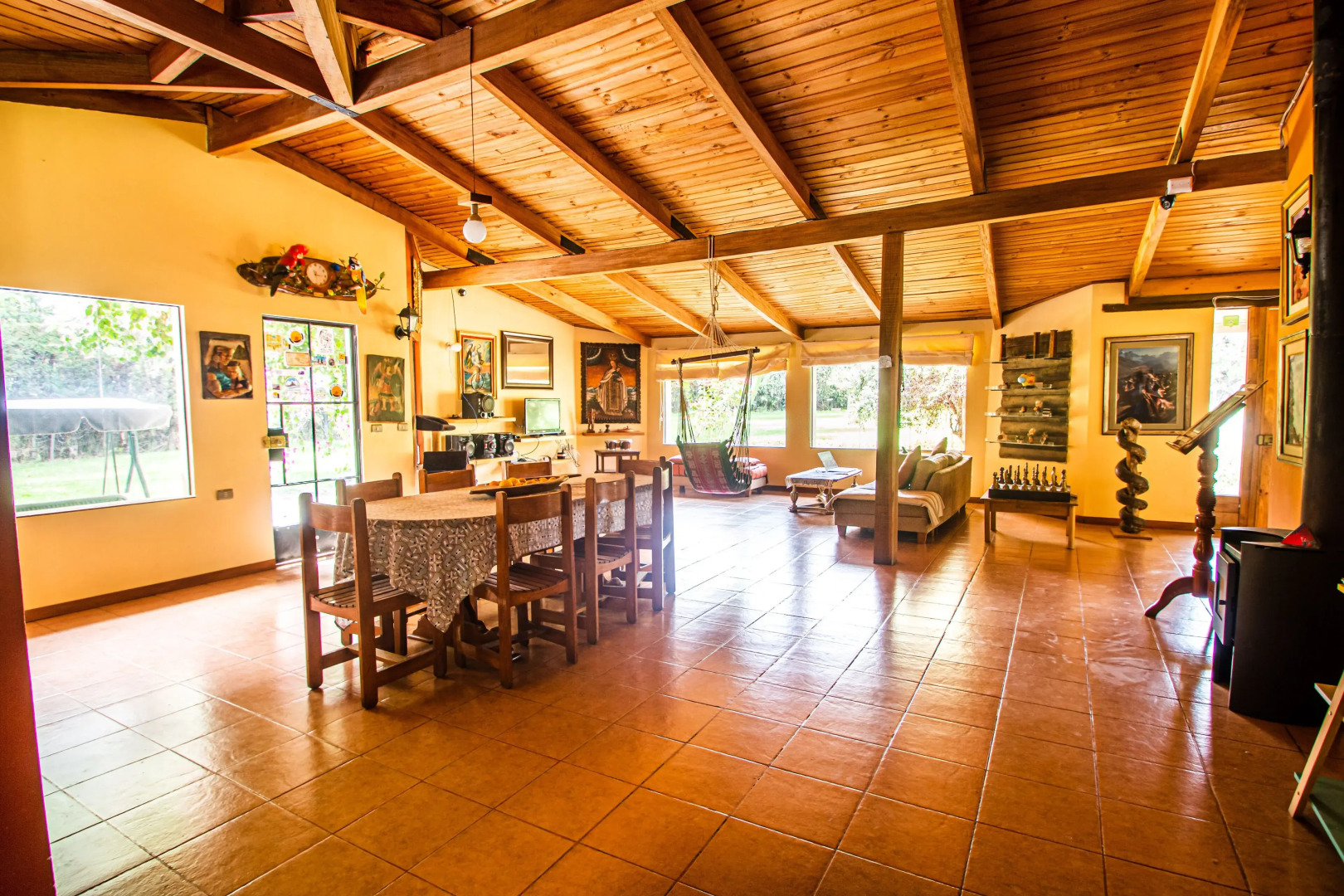 Yakumama Hostel y Restaurant