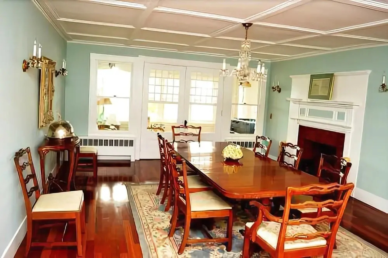 Sealight - Six Bedroom Home