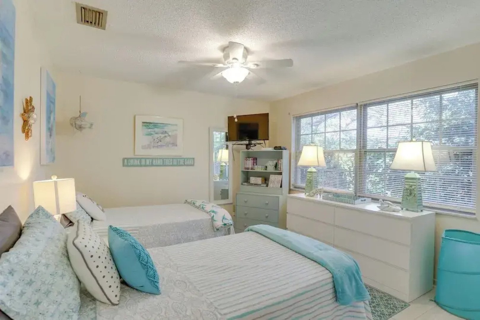 Prime Largo Vacation Rental w/ Lanai & Pool!