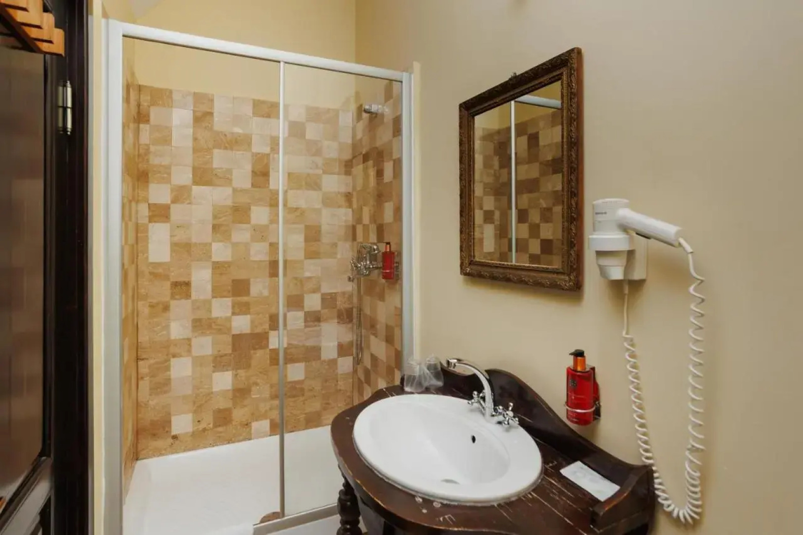 Archia Mansion Boutique Hotel