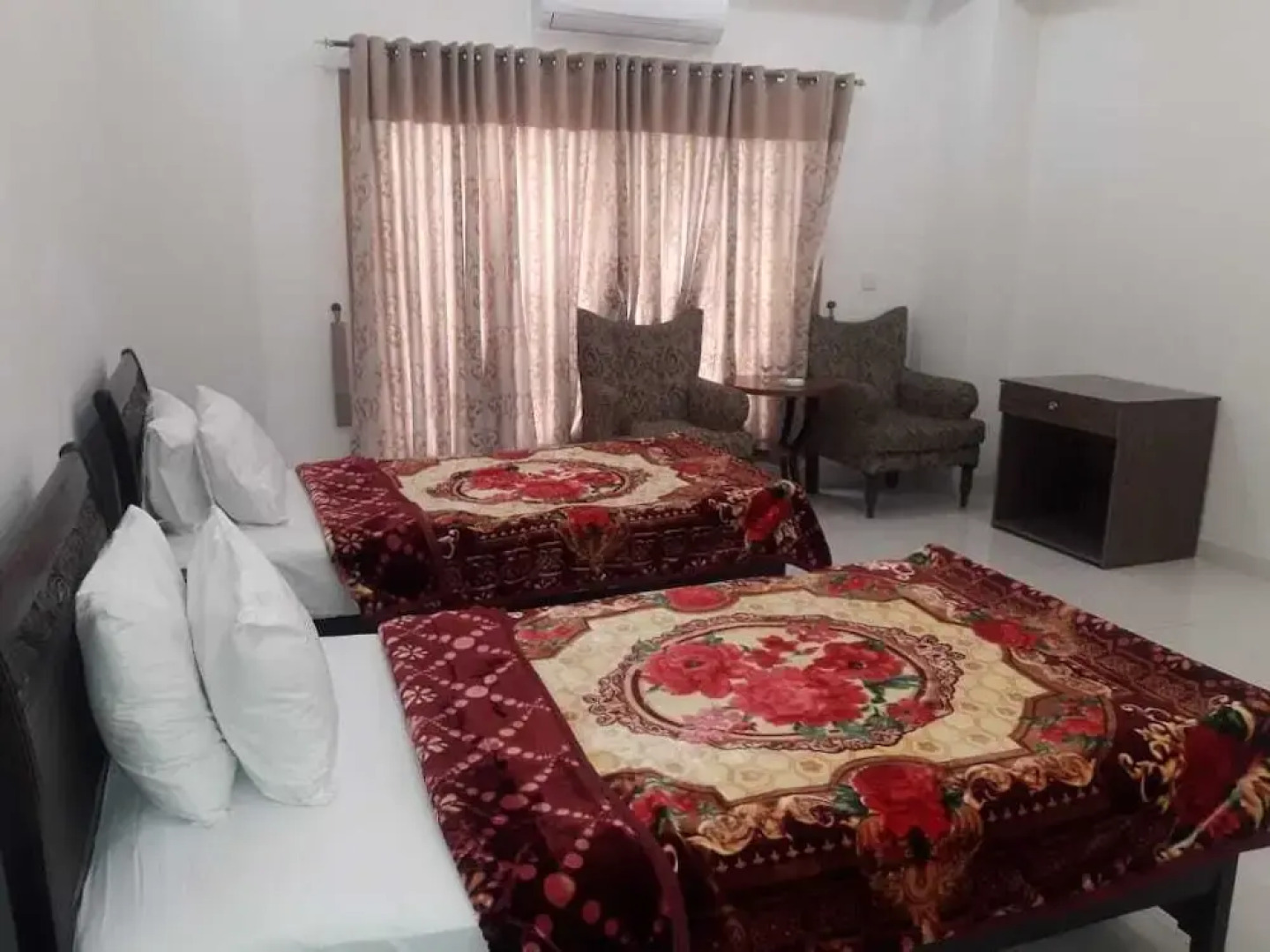 Usmania restaurant and Civic Hotel