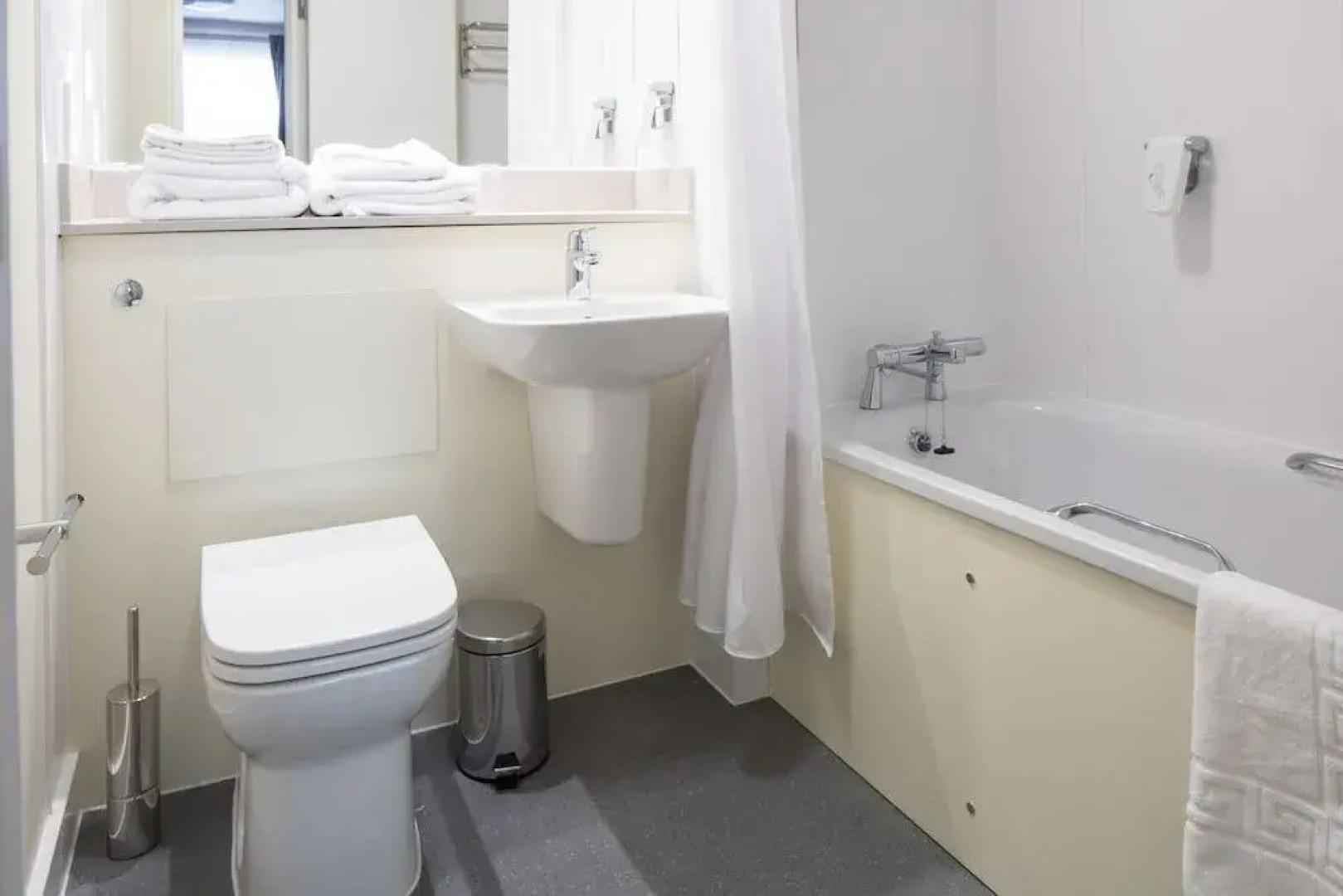 Paisley Pear, Brackley by Marston's Inns