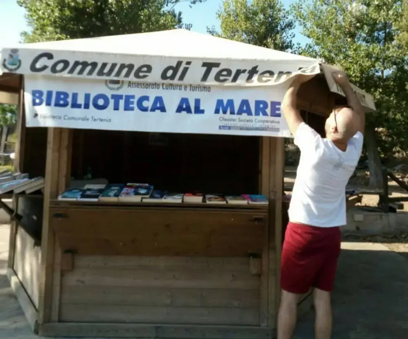 Foximanna on the North Floor in a Villa Surrounded by Greenery Facing the sea