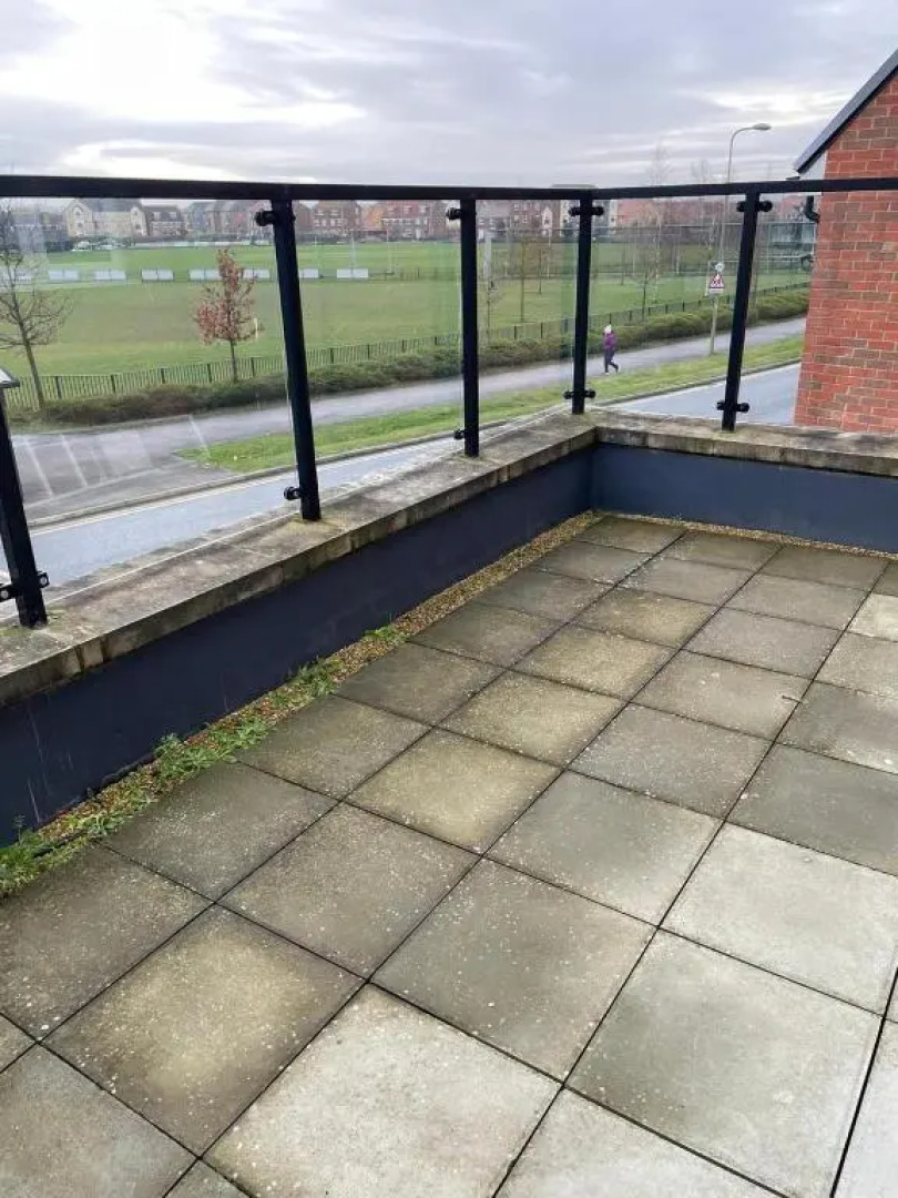 2 Bed-sleeps 7-free Parking-balcony