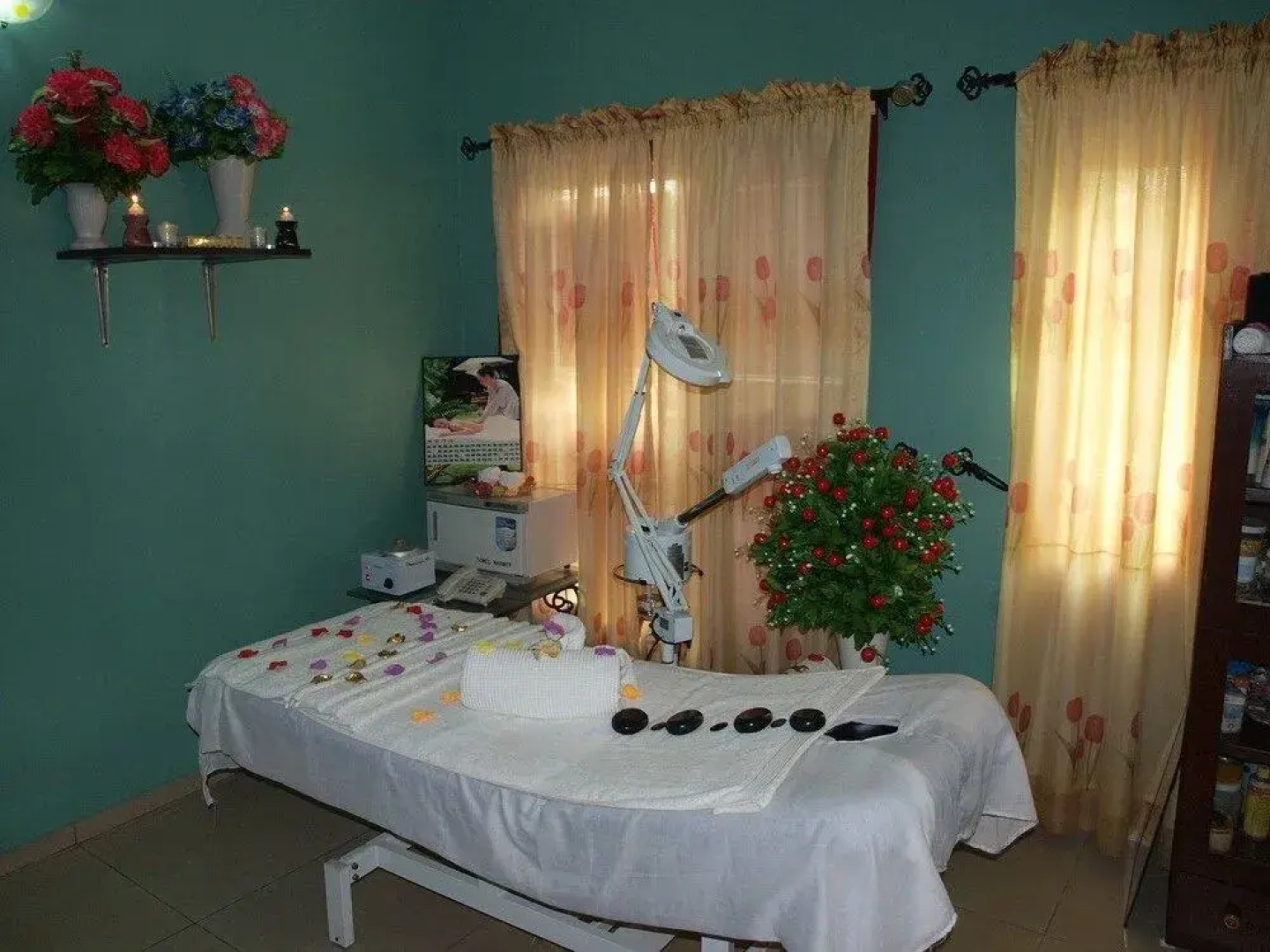 KDT Hotels And Suites