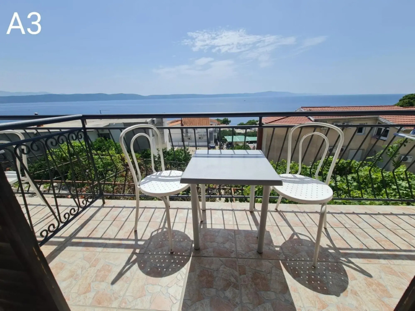 Mir - free parking - SA3(2)