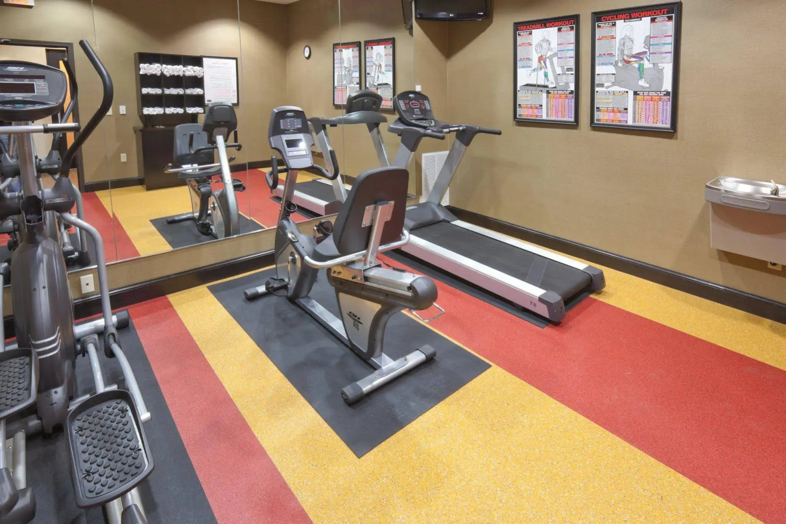 Holiday Inn Express & Suites Denton North by IHG