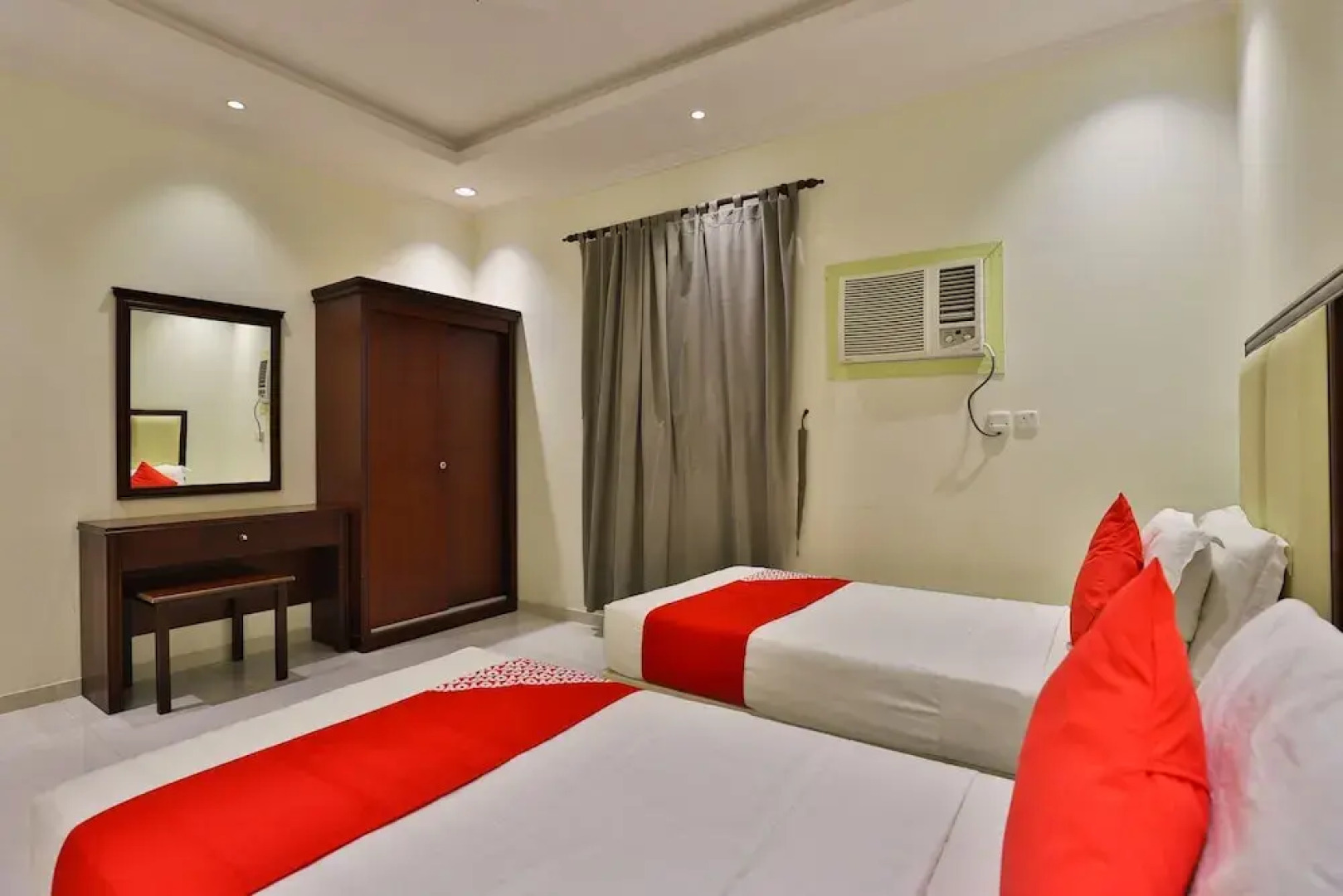 OYO 311 Dorrat Tarff Hotel