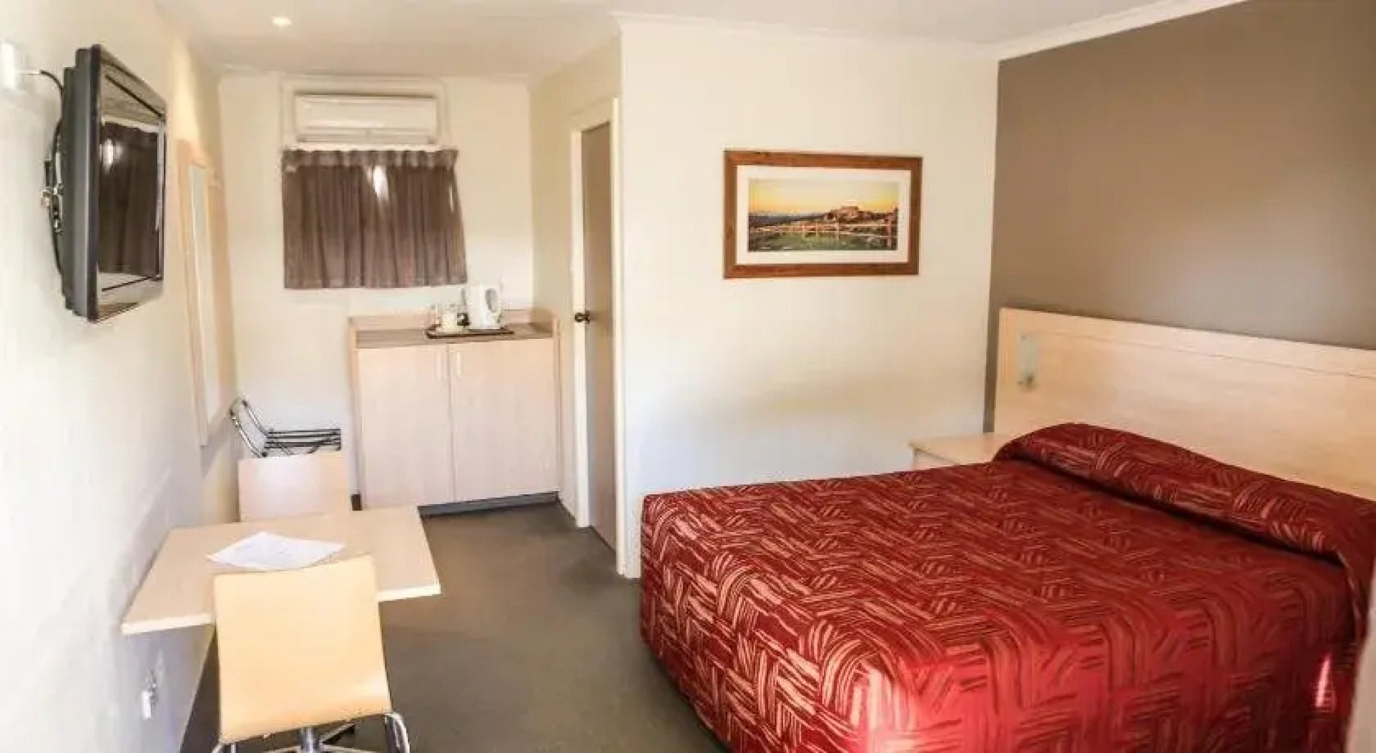 Hotel Canobolas Motel & Units