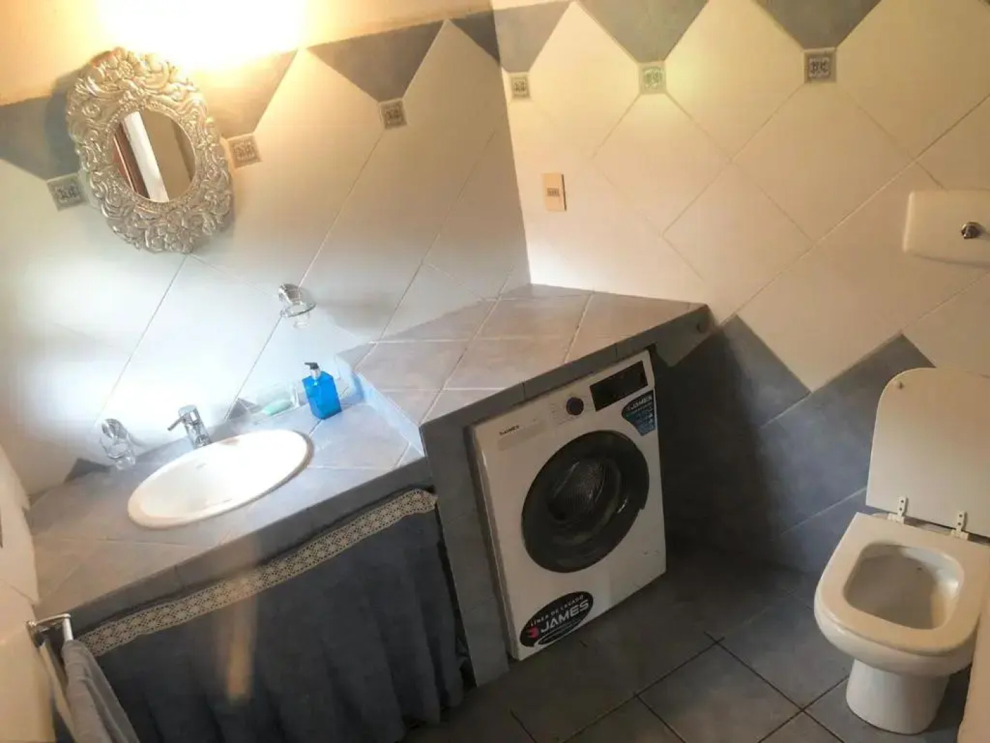 Amplia casa con piscina en Pinares