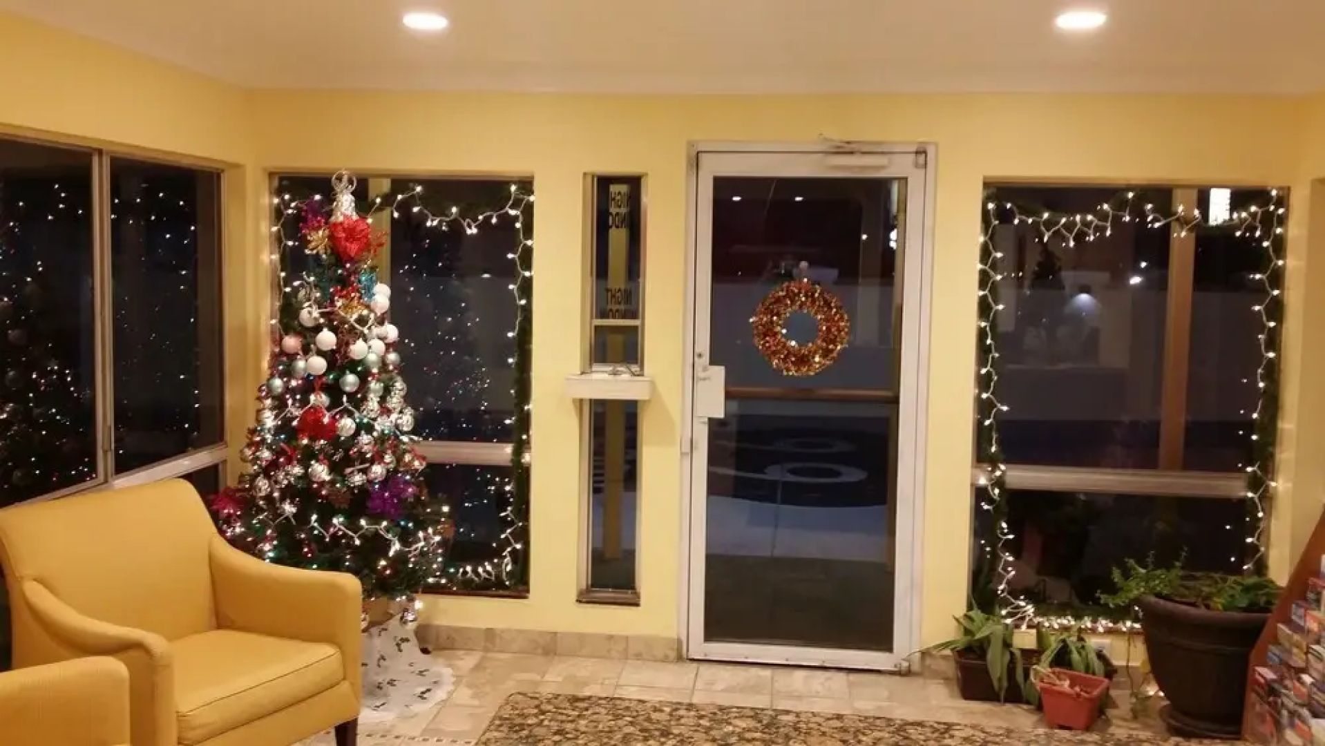 Desert Mirage Inn & Suites